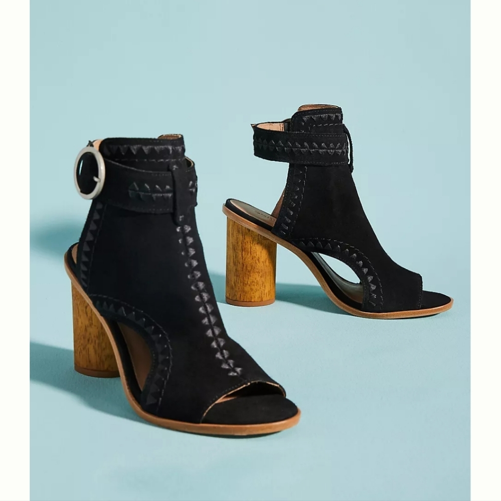 Bernardo Harper Embroidered Shooties
